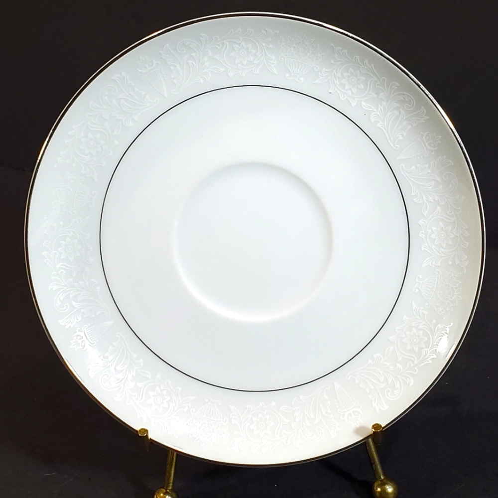 Vintage Crown Victoria Fine China Lovelace 1003 Saucer Plates White & Silver EUC